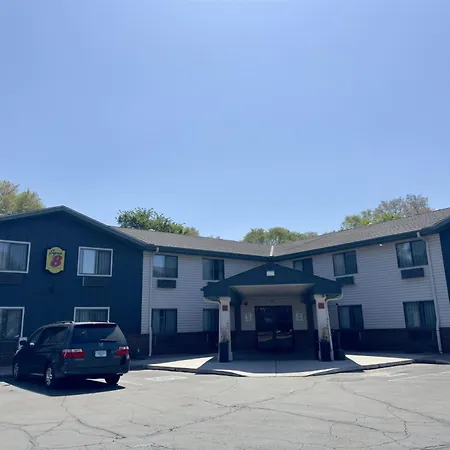 Super 8 By Wyndham Shakopee Hotel